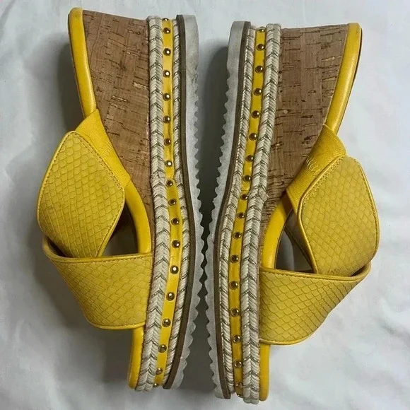 BCBGeneration Sandals - Picture 4 of 10